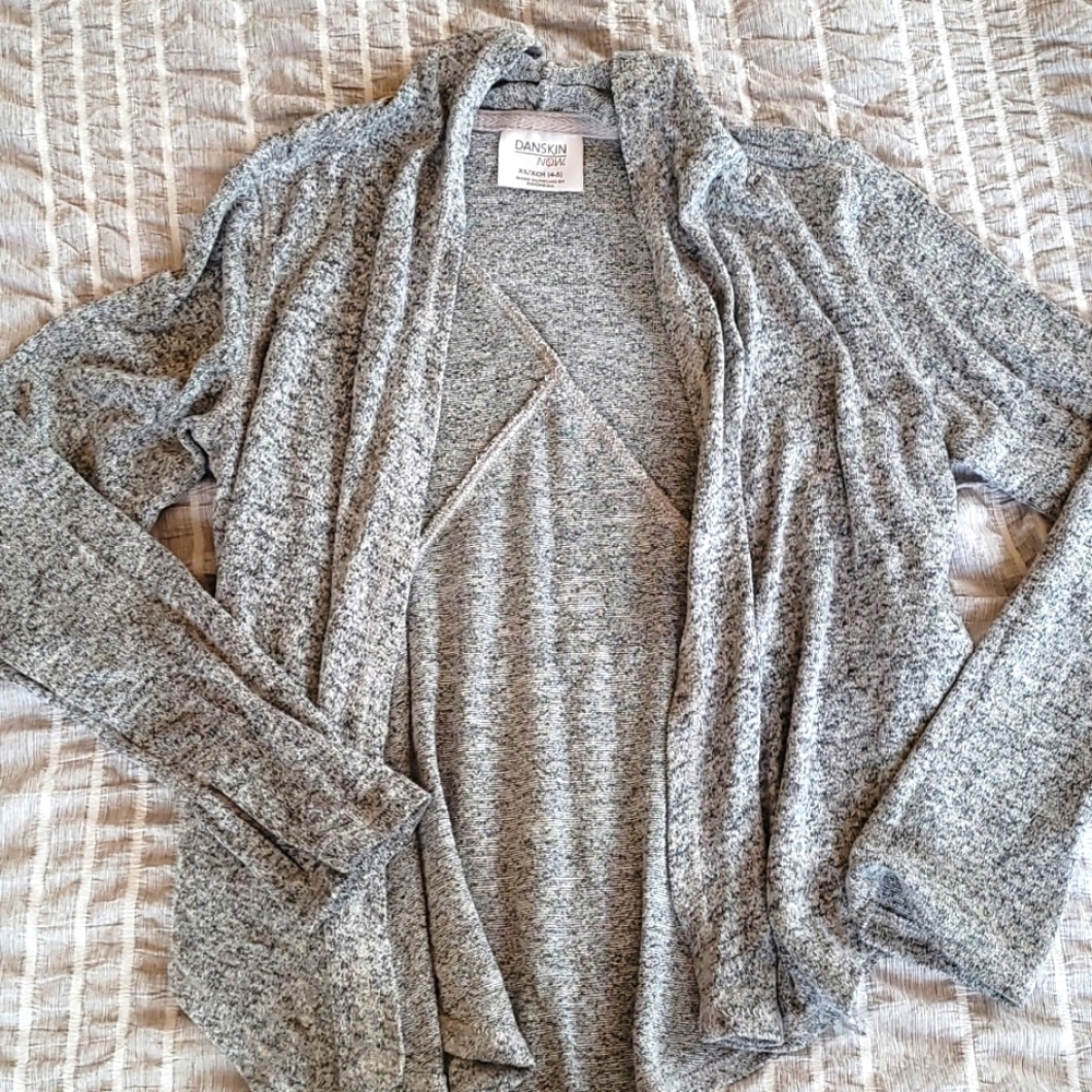Girls cover-up with thumb holes